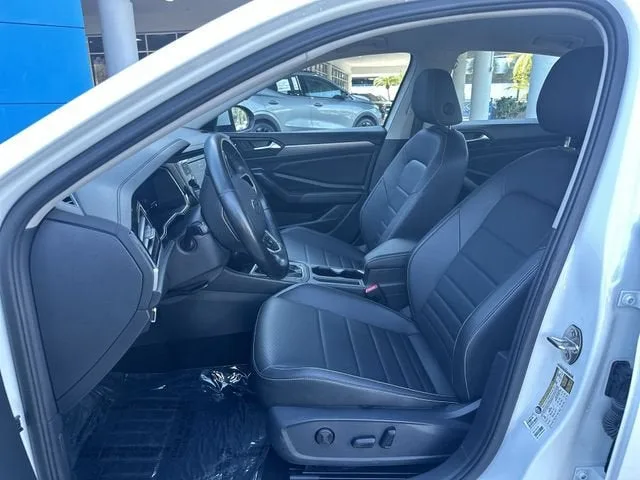 2024 Volkswagen Jetta SE photo 30