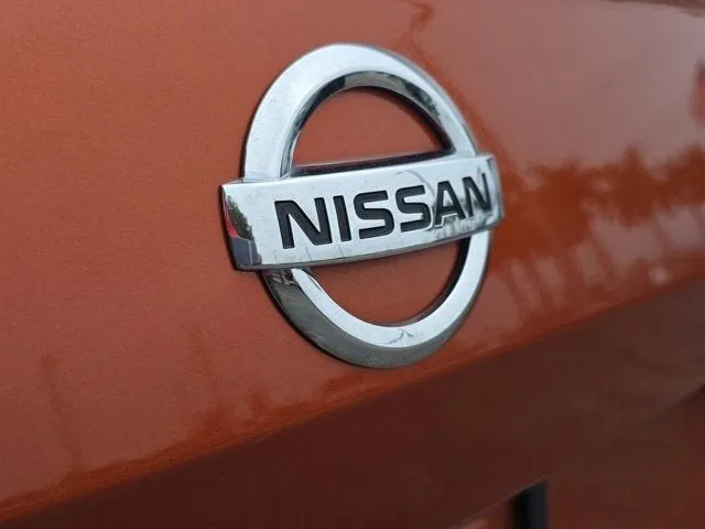 2022 Nissan Altima 2.5 SR photo 9