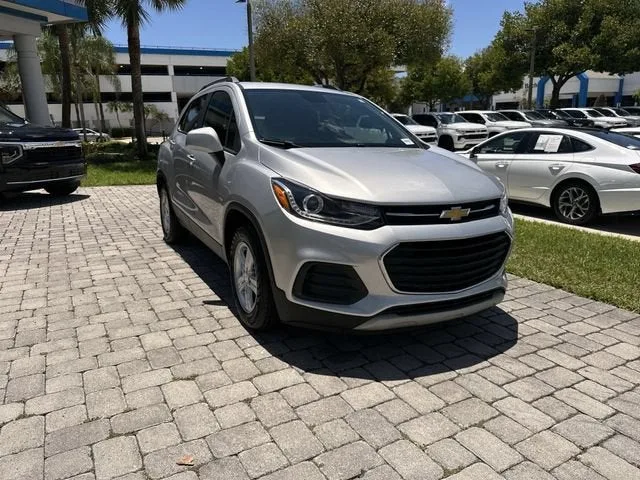 2022 Chevrolet Trax LT photo 17