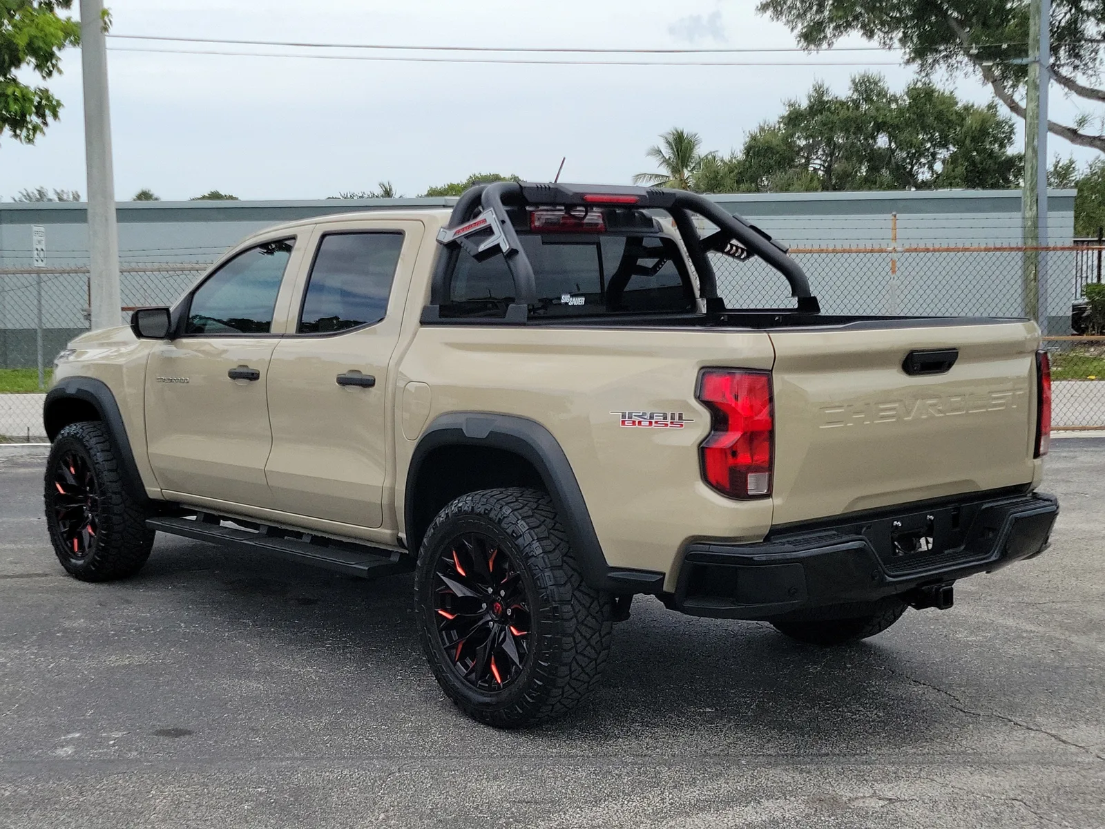 2023 Chevrolet Colorado Trail Boss photo 5