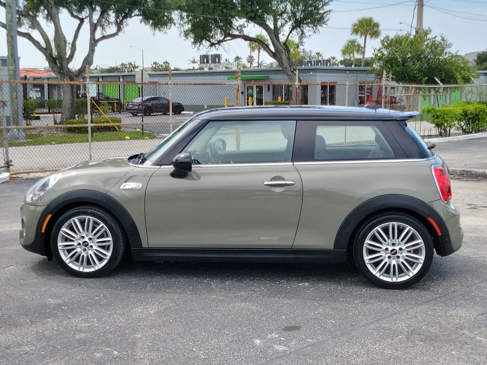 2019 MINI Hardtop 2 Door Cooper S photo 6
