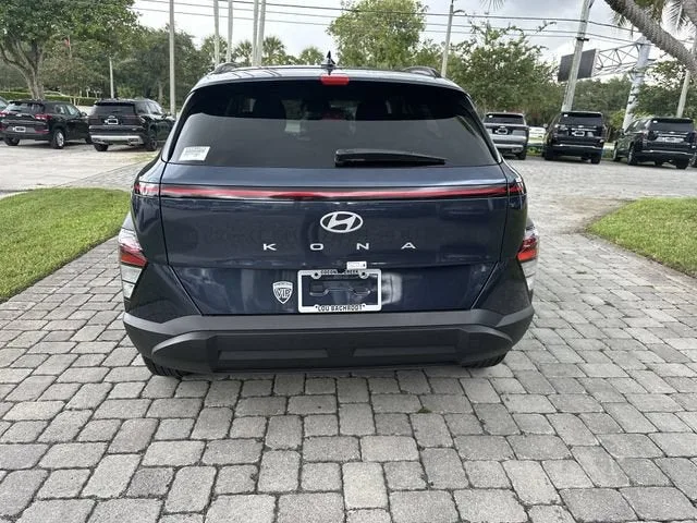 2025 Hyundai Kona SEL photo 35