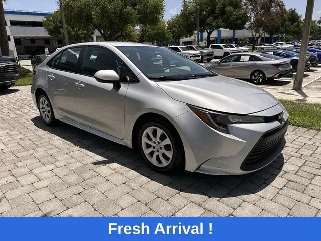 2024 Toyota Corolla LE photo 16