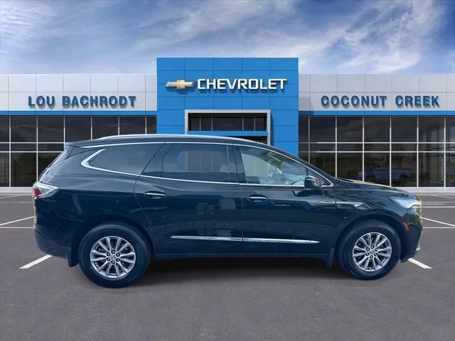 2023 Buick Enclave Essence photo 9