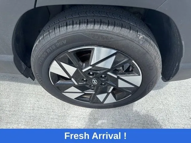 2025 Hyundai Kona SEL photo 17