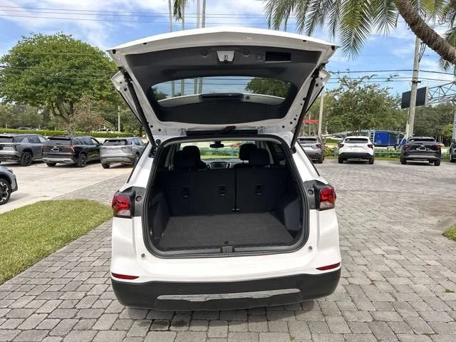 2023 Chevrolet Equinox LT photo 28