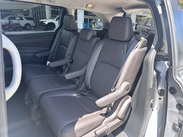 2023 Honda Odyssey Touring photo 27