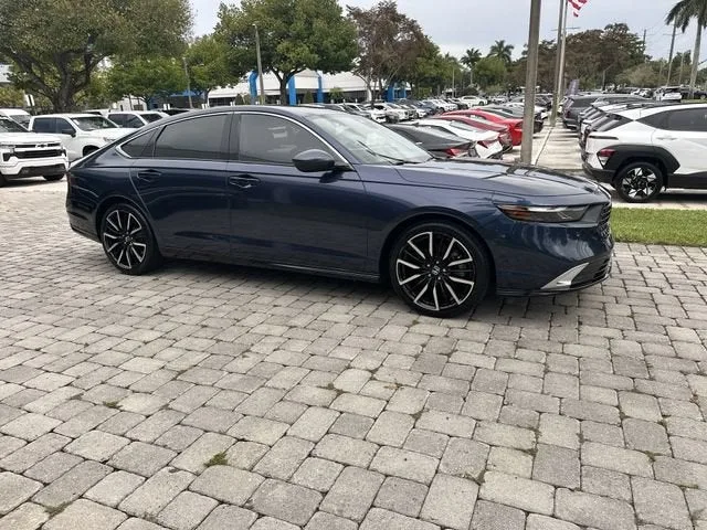 2023 Honda Accord Hybrid Touring photo 15