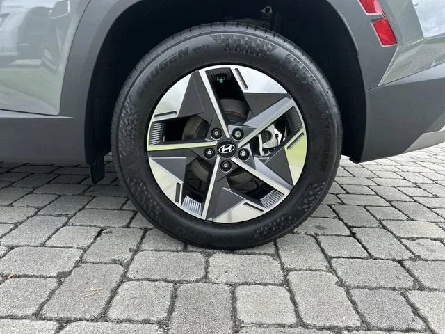 2025 Hyundai Tucson SEL photo 11