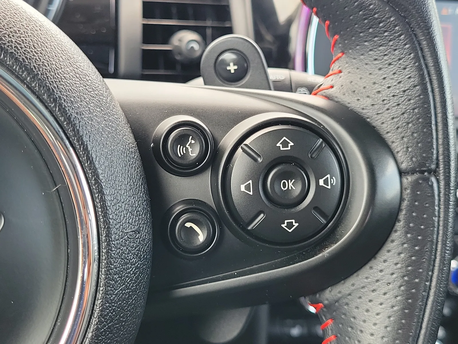 2019 MINI Hardtop 2 Door Cooper S photo 25