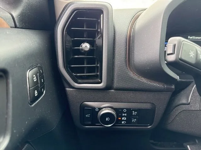 2023 Ford Bronco Sport Outer Banks photo 9