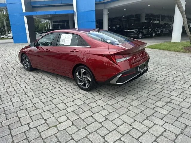 2025 Hyundai Elantra SEL Convenience photo 33