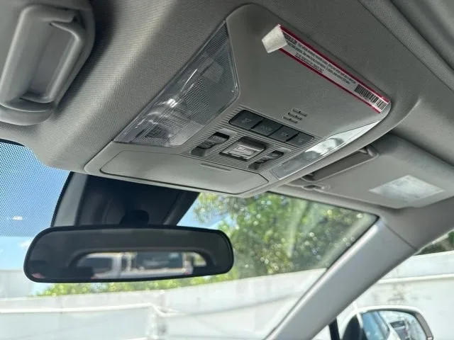 2023 Toyota RAV4 XLE photo 10