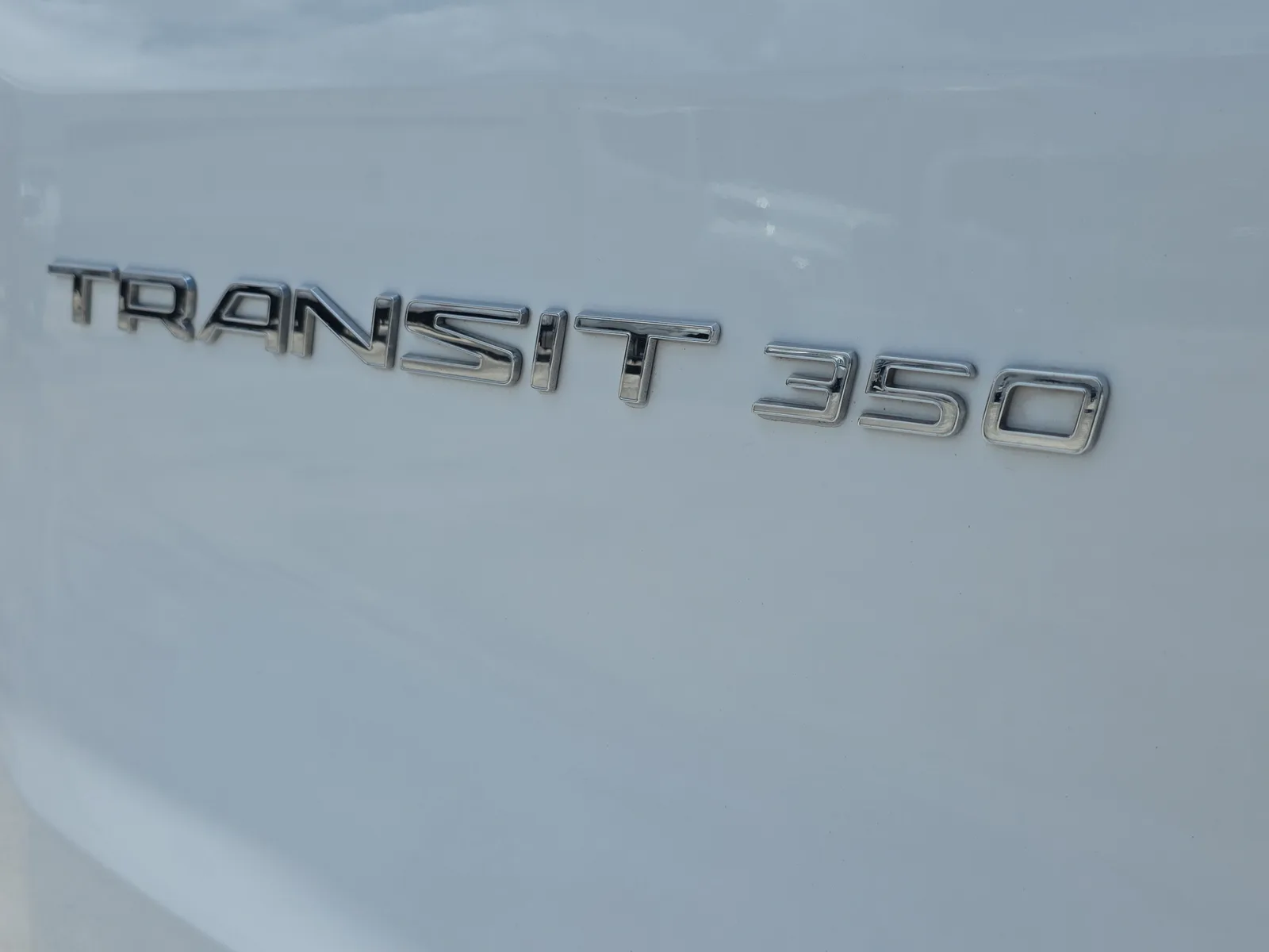 2024 Ford Transit Passenger Wagon XL photo 9