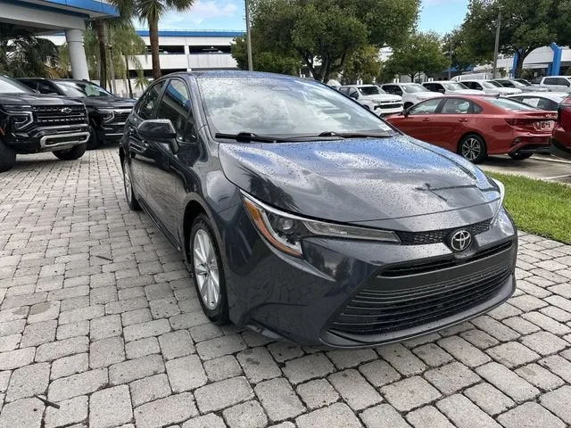 2023 Toyota Corolla LE photo 17