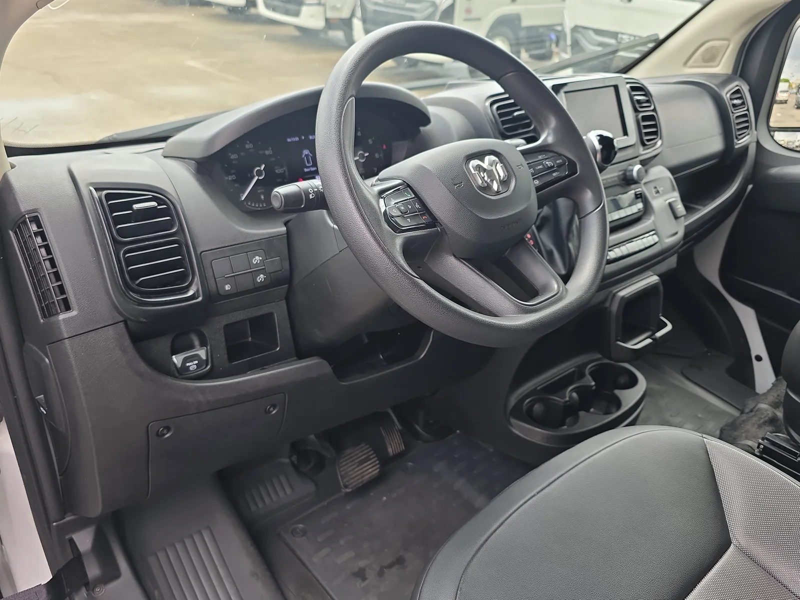 2025 RAM ProMaster Cargo Van Tradesman photo 20