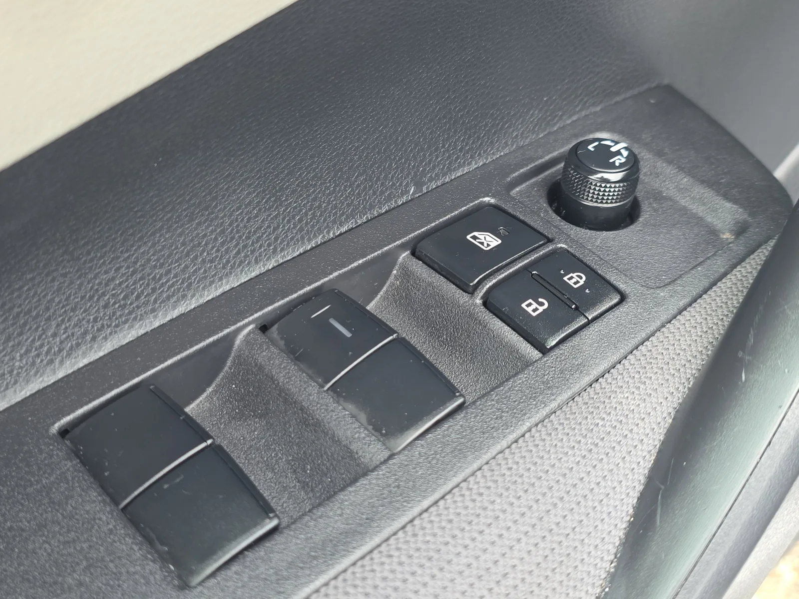 2024 Toyota Corolla LE photo 22