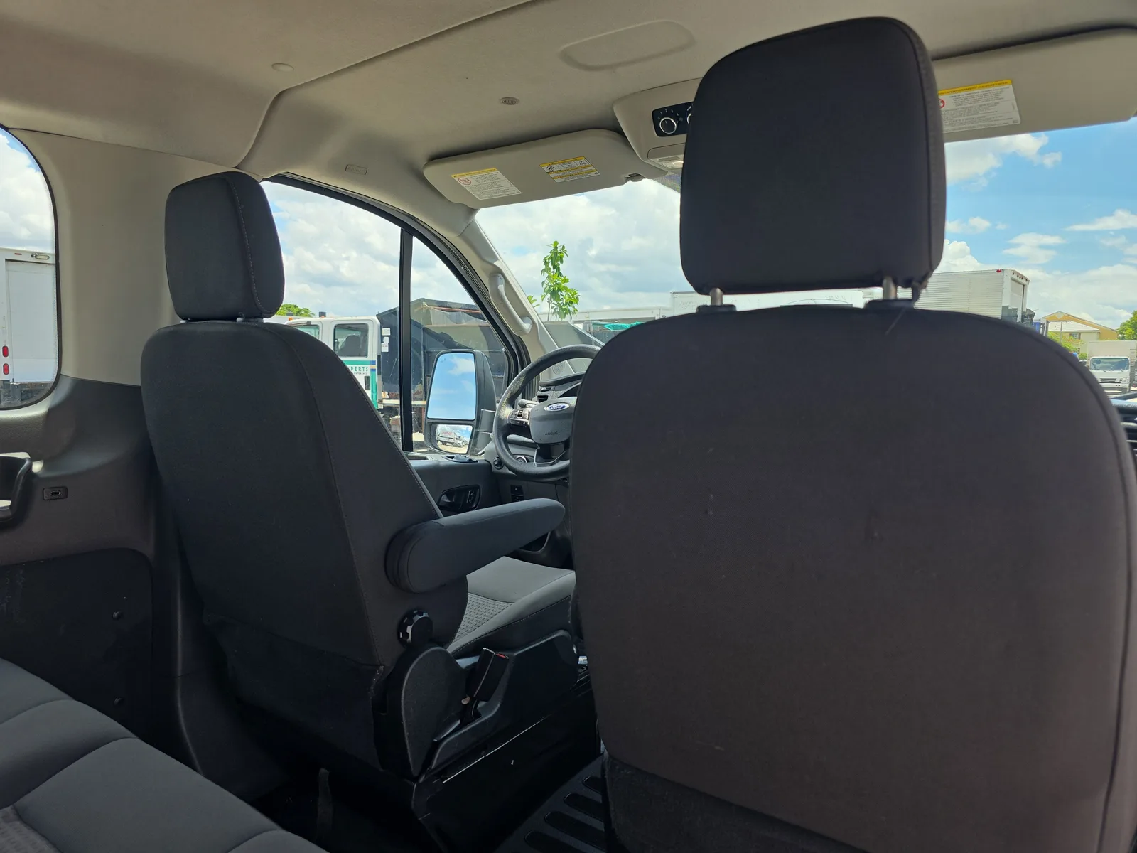 2024 Ford Transit Passenger Wagon XL photo 16
