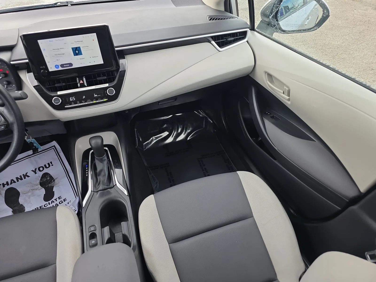2024 Toyota Corolla LE photo 20