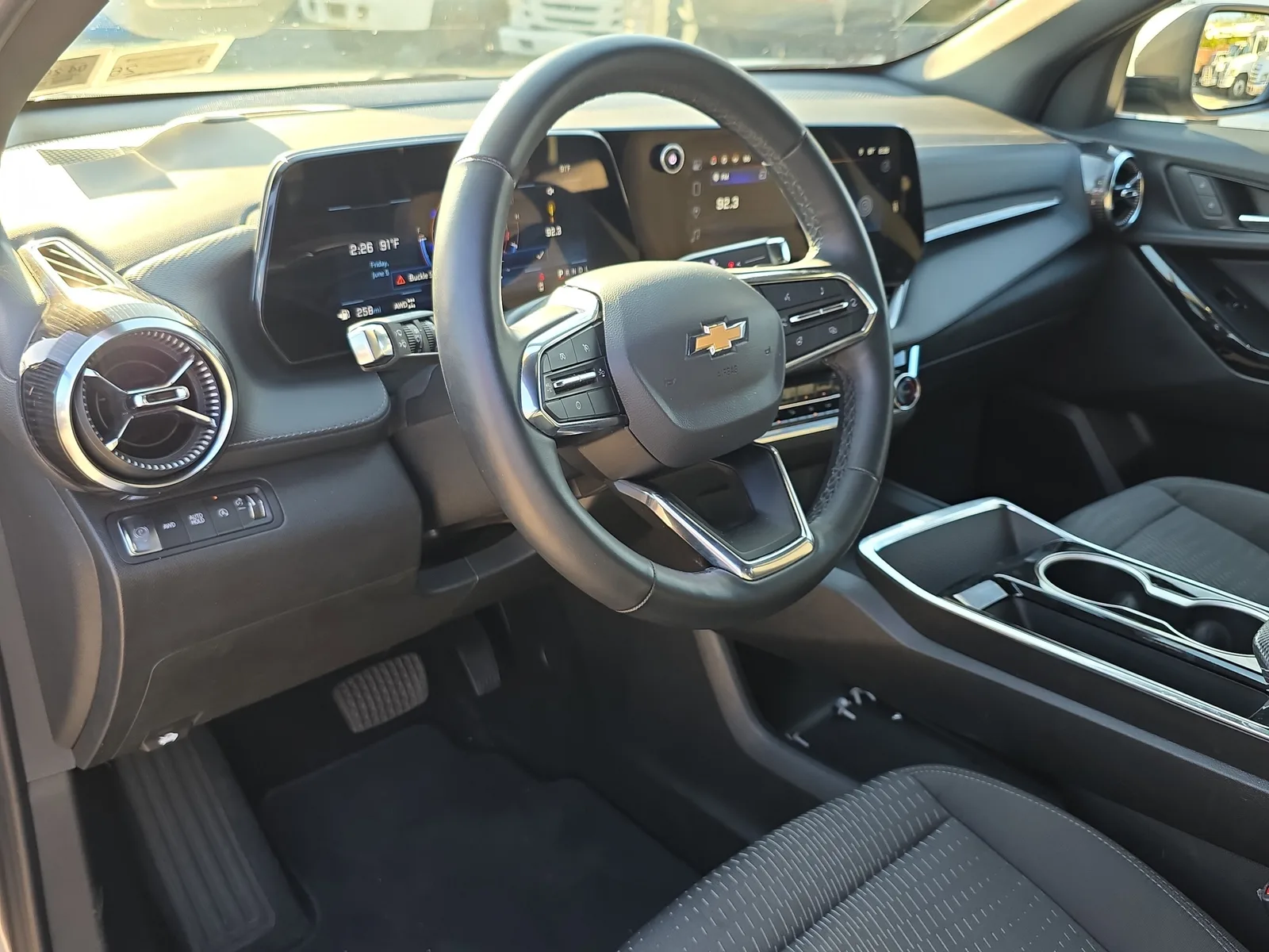 2025 Chevrolet Equinox LT photo 23