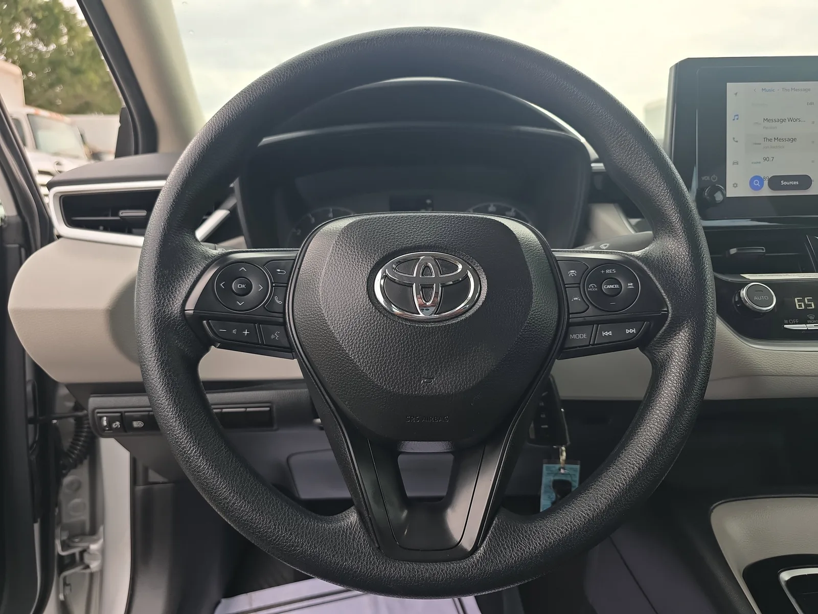2024 Toyota Corolla LE photo 27
