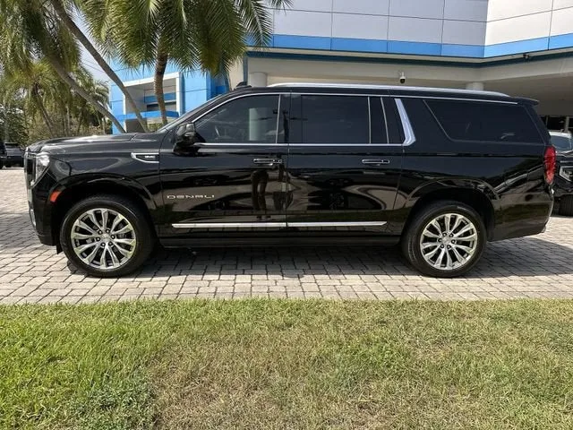 2023 GMC Yukon XL Denali photo 31