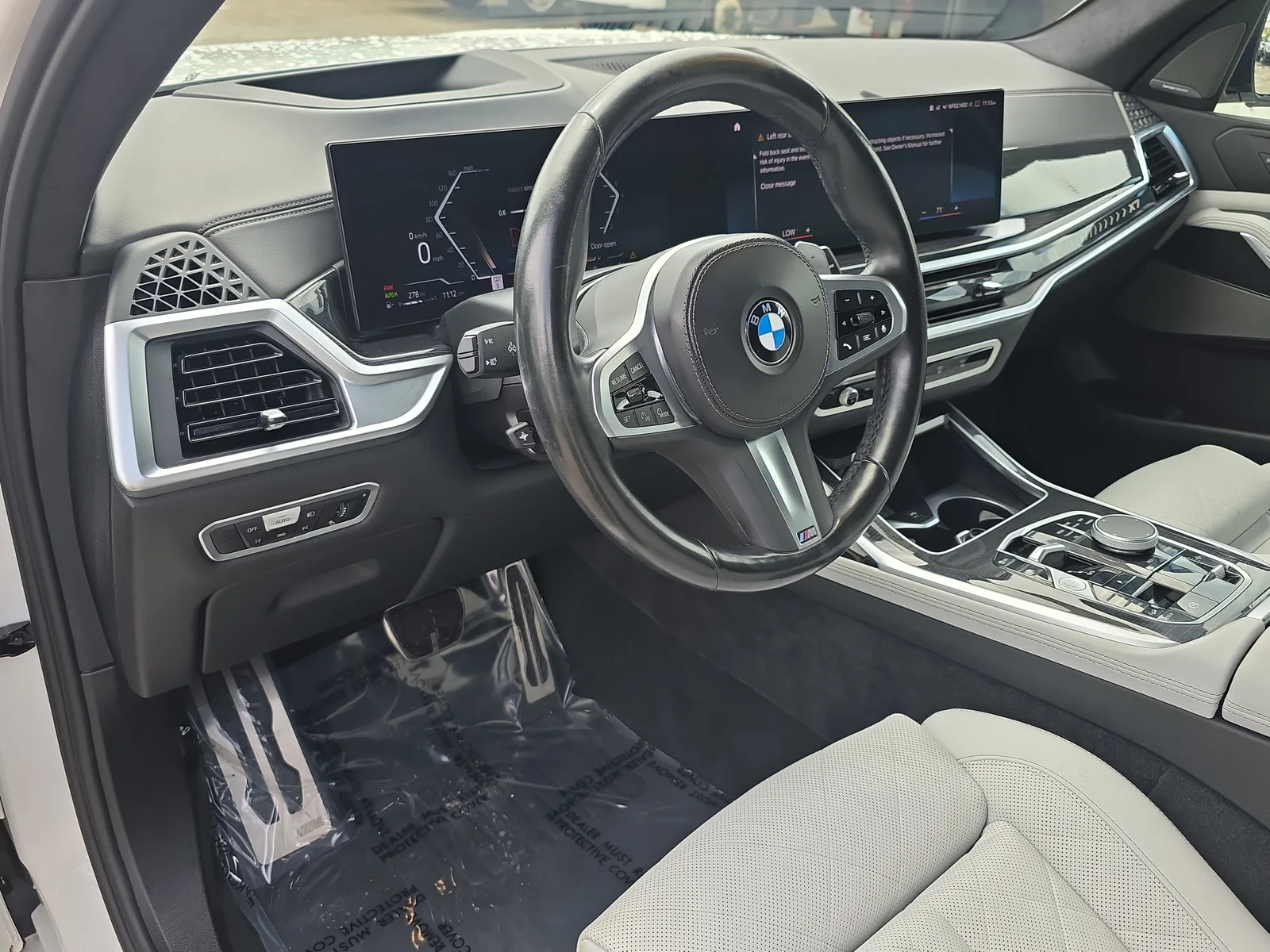 2023 BMW X7 xDrive40i photo 23