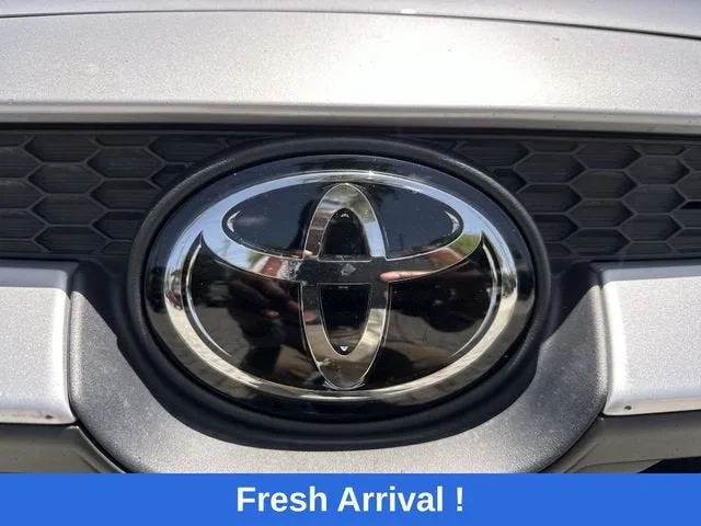 2024 Toyota Corolla LE photo 10