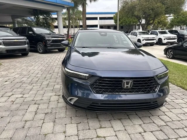 2023 Honda Accord Hybrid Touring photo 18