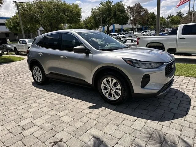 2023 Ford Escape Active photo 16