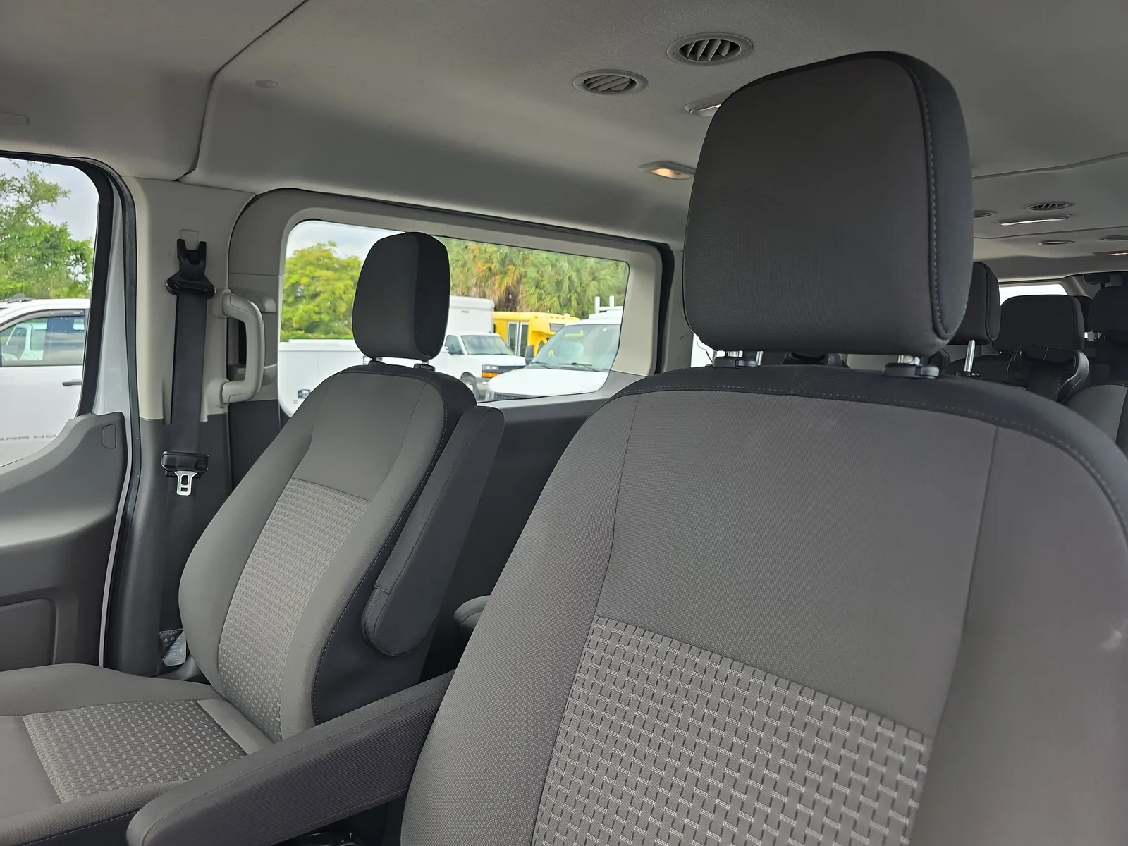 2024 Ford Transit Passenger Wagon XL photo 25