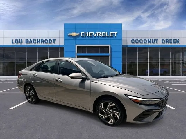 2025 Hyundai Elantra SEL Convenience photo 2