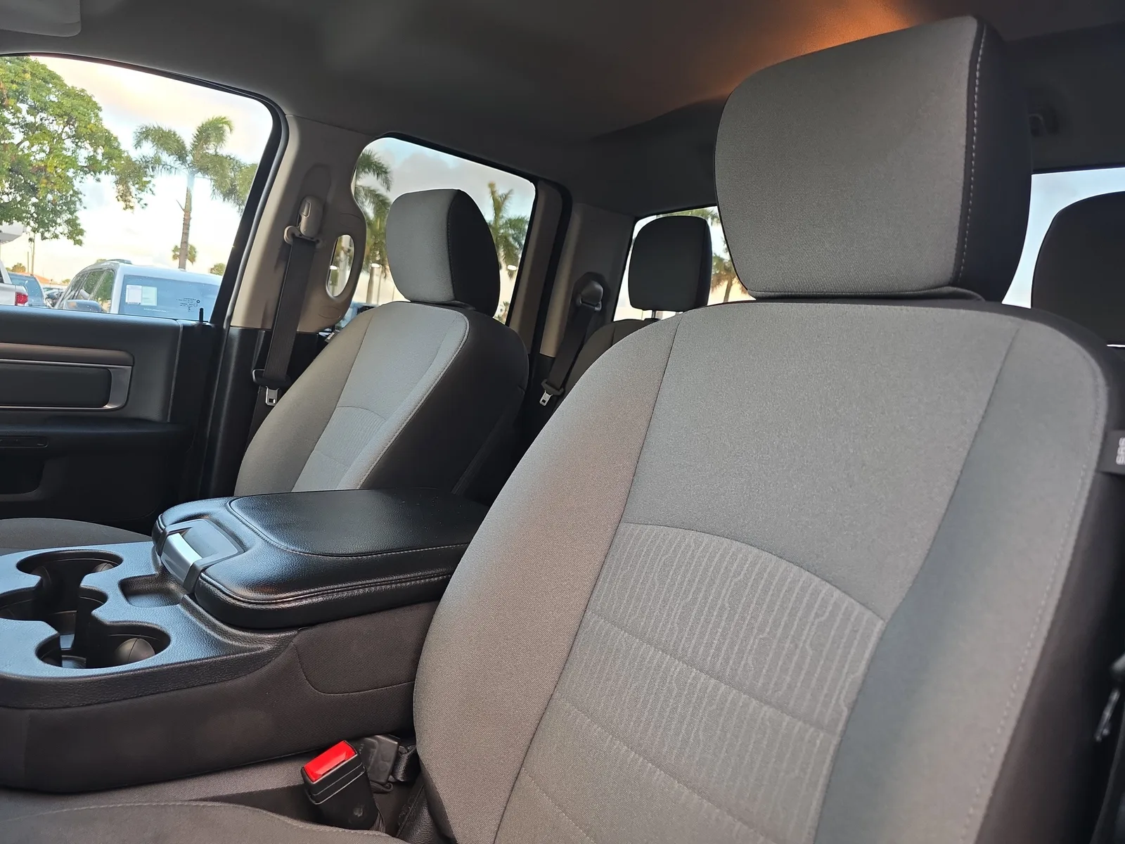 2024 RAM 1500 Classic SLT photo 25