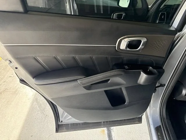 2023 Kia Sorento SX photo 15