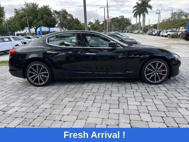 2021 Maserati Ghibli S GranLusso photo 14
