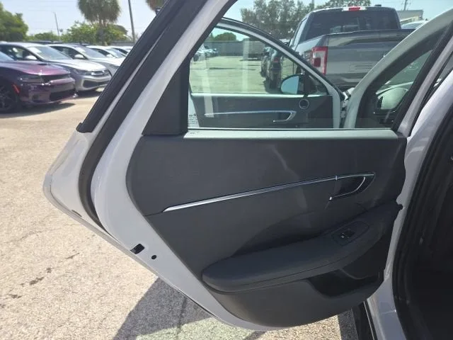 2023 Hyundai Sonata SEL Plus photo 10