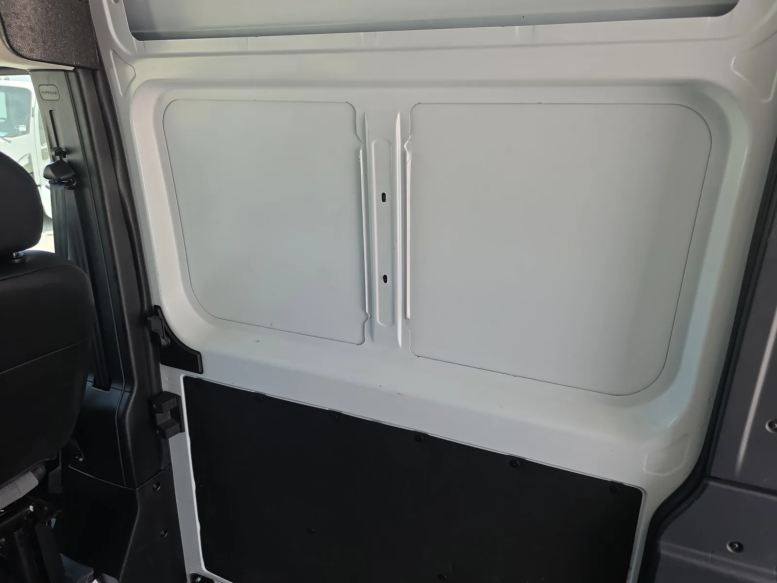2025 RAM ProMaster Cargo Van Tradesman photo 15