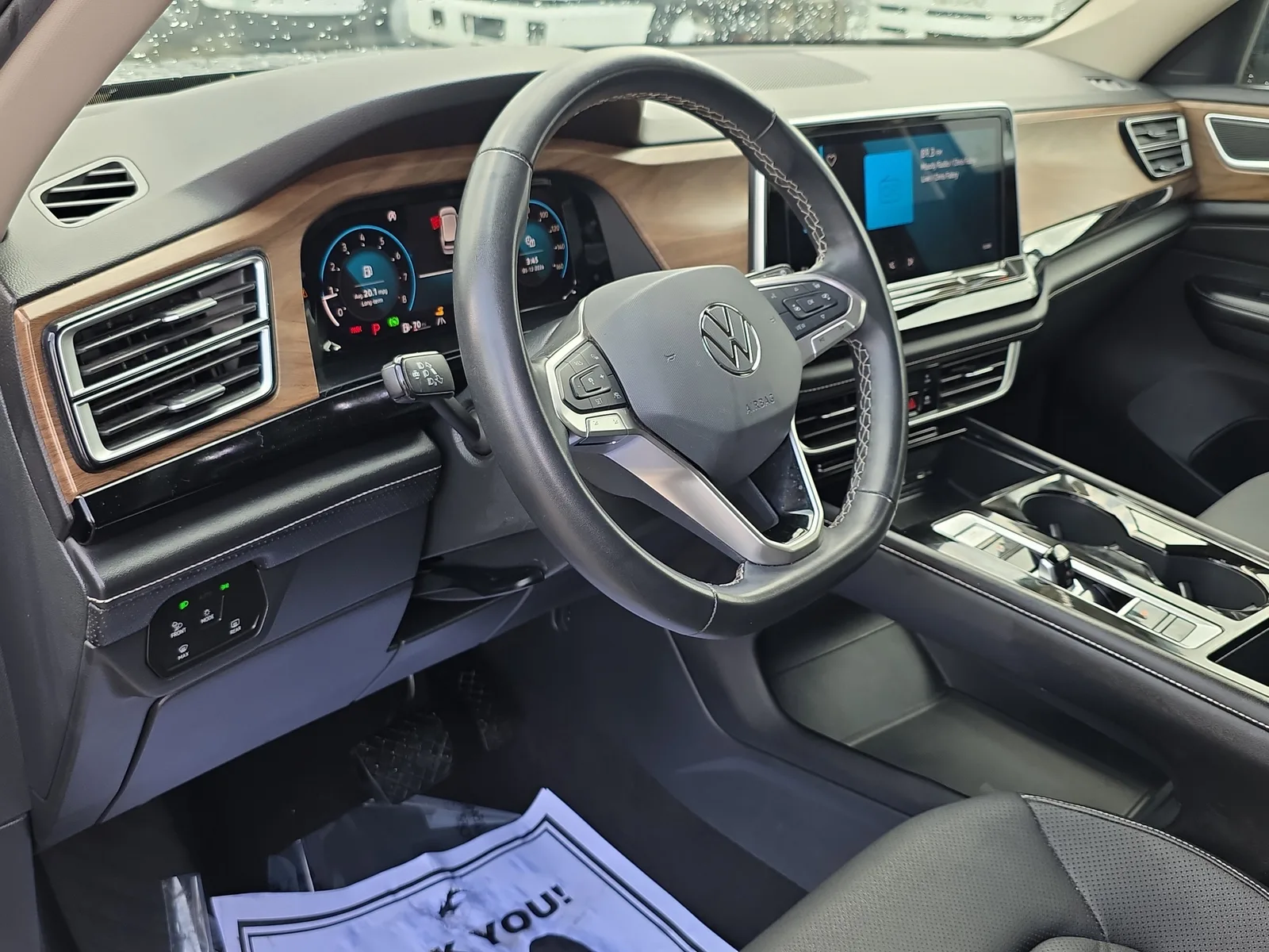 2024 Volkswagen Atlas 2.0T SE w/Technology photo 24