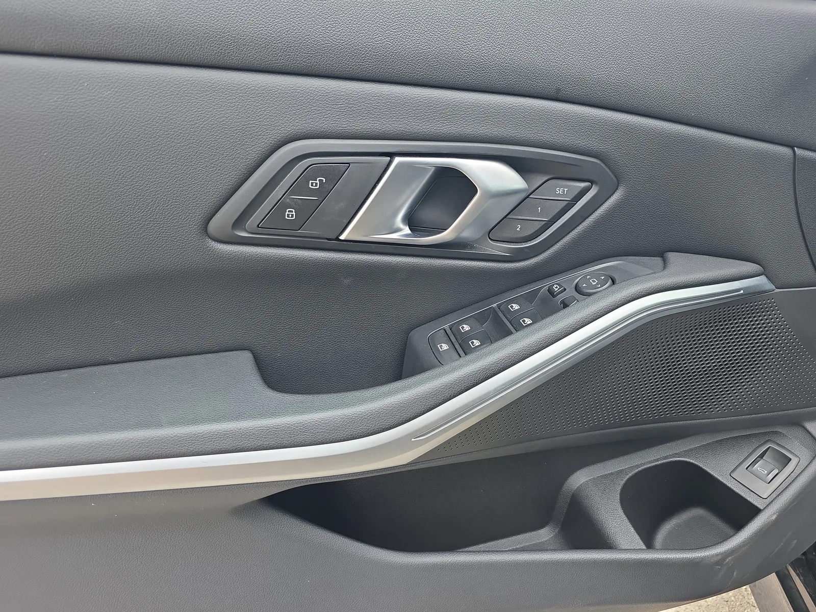 2025 BMW 3 Series 330i xDrive photo 22