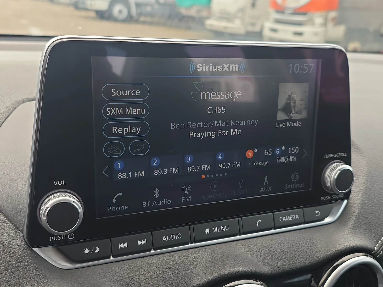 2025 Nissan Sentra SV photo 29