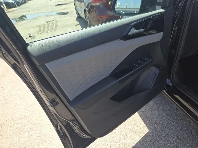 2023 Volkswagen Taos S photo 14