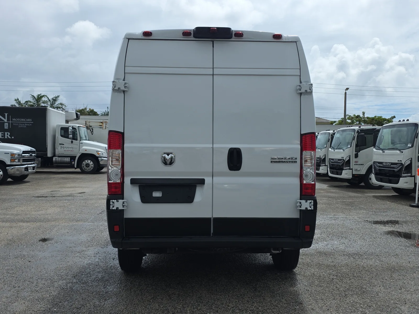 2025 RAM ProMaster Cargo Van Tradesman photo 6