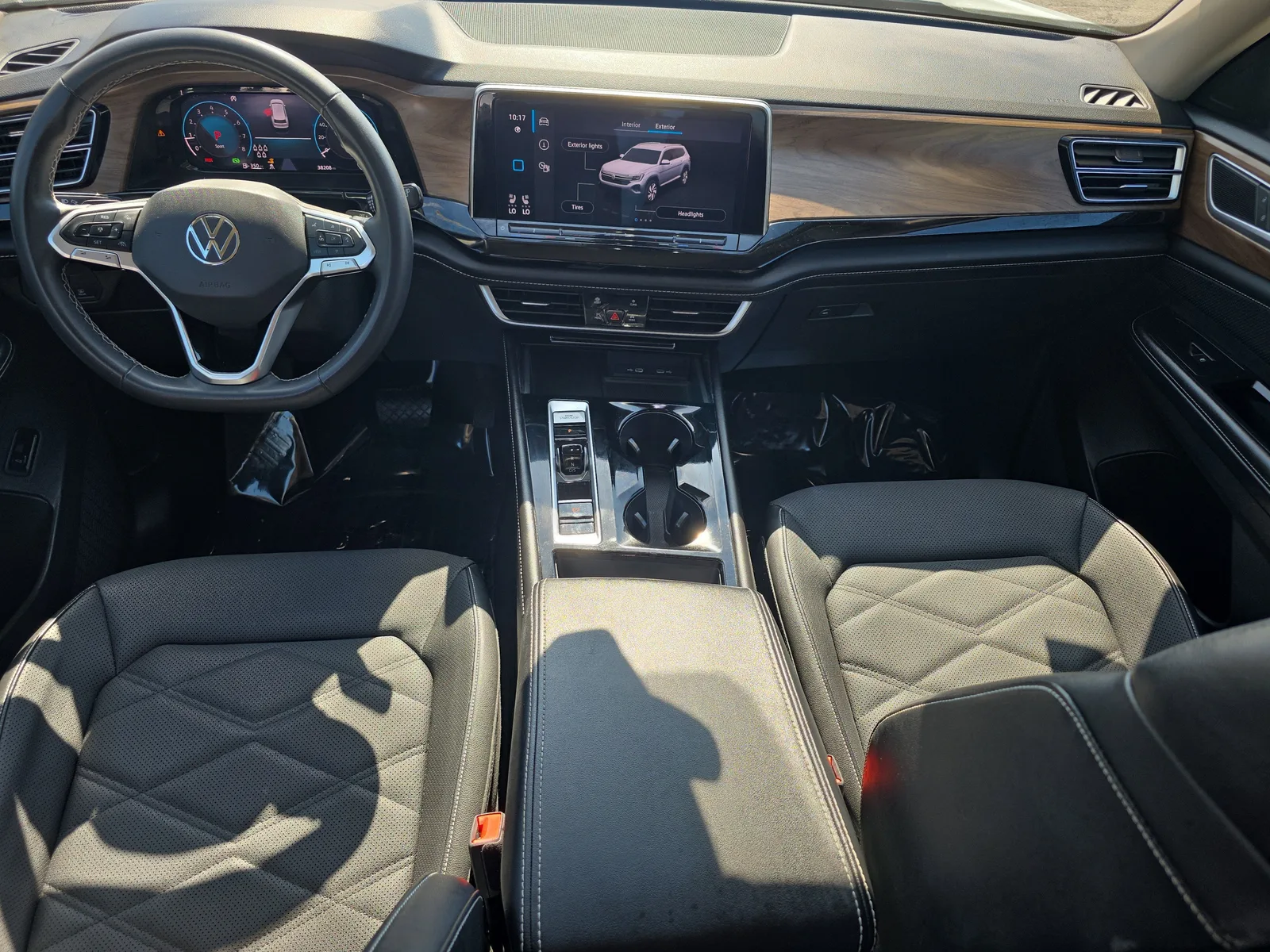 2024 Volkswagen Atlas 2.0T SE w/Technology photo 18