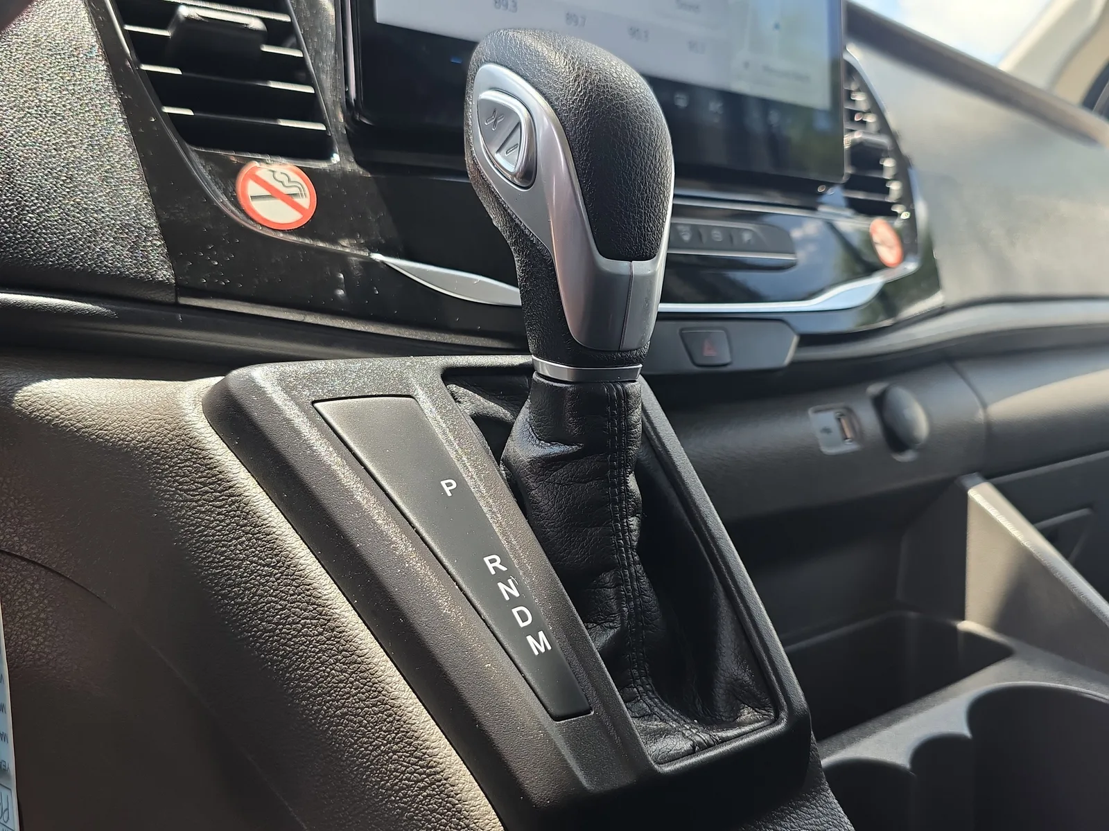 2024 Ford Transit Passenger Wagon XL photo 32