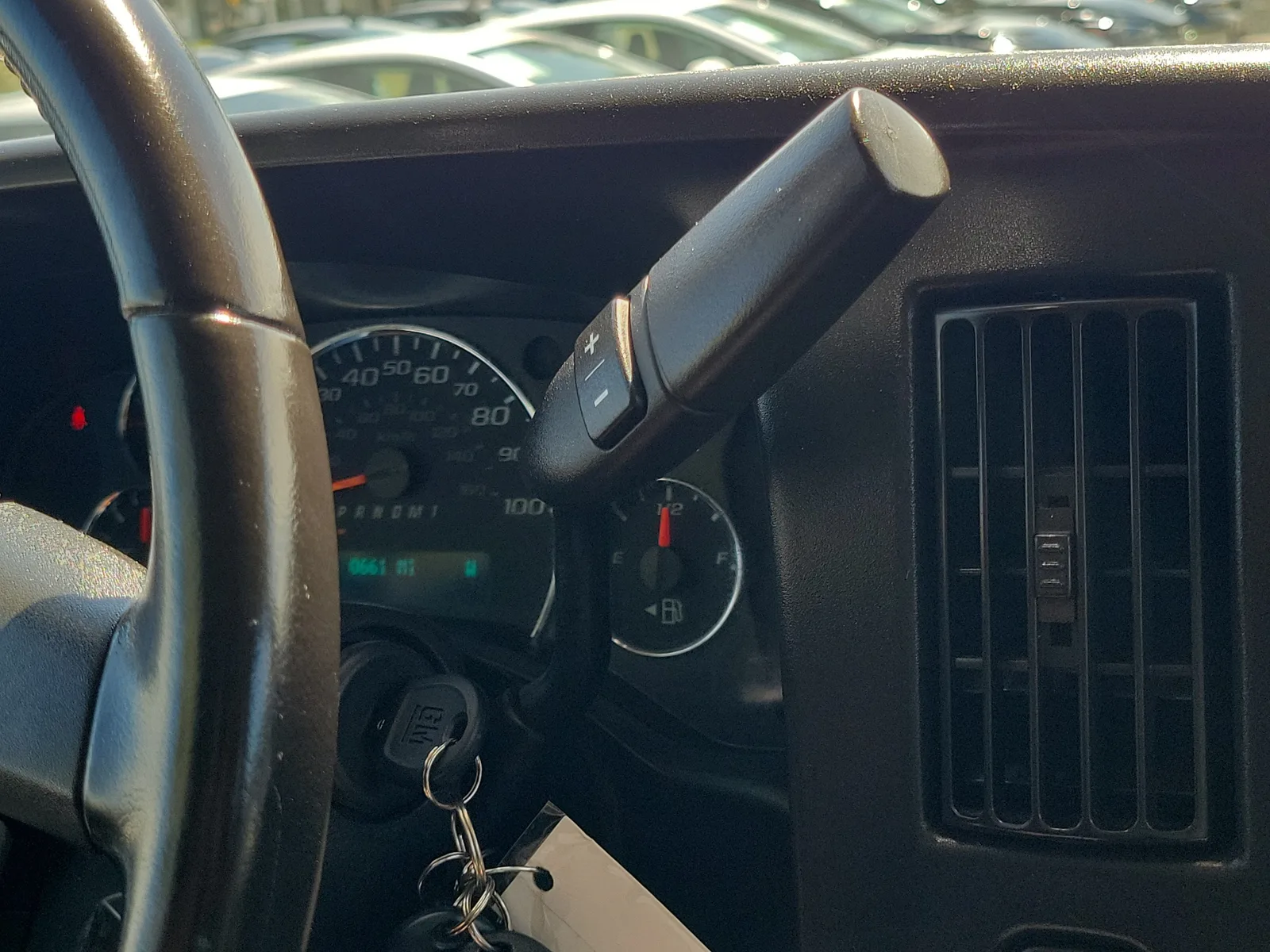 2023 Chevrolet Express Passenger 3500 1LS photo 28