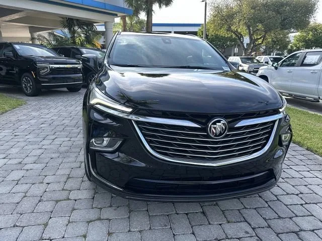 2023 Buick Enclave Essence photo 18
