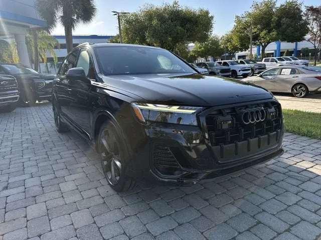 2025 Audi Q7 Prestige photo 17