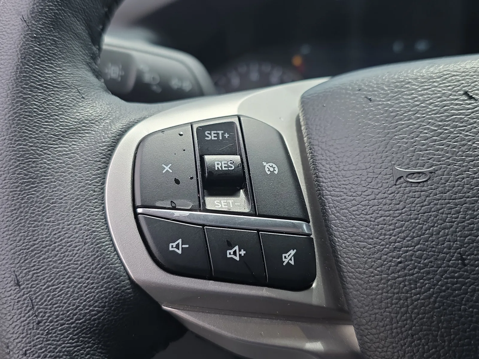 2024 Ford Explorer XLT photo 28