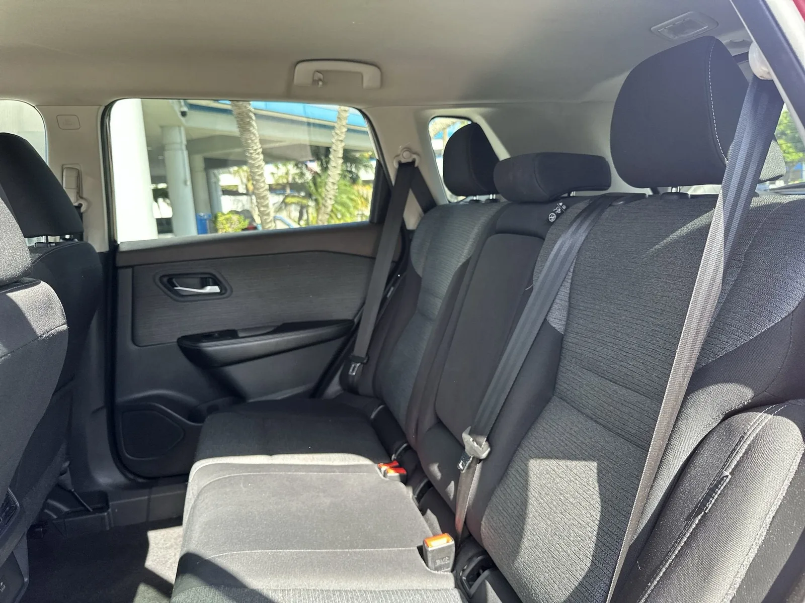 2023 Nissan Rogue SV photo 27