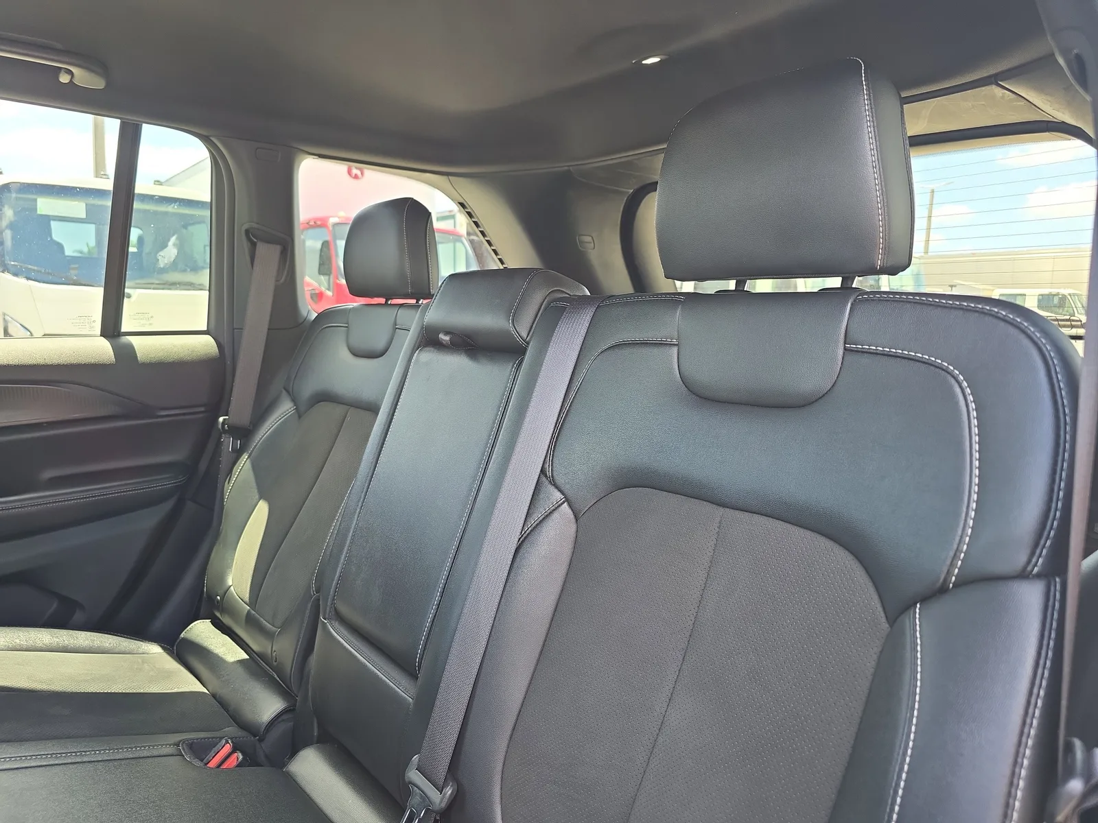 2024 Jeep Grand Cherokee Altitude photo 14